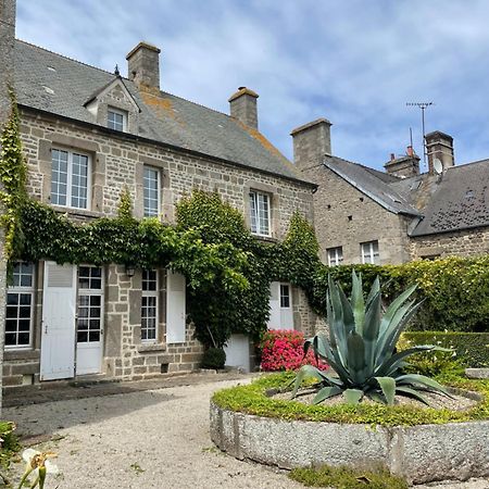 Le Conquerant - Chambres Meublees - Barfleur Bagian luar foto